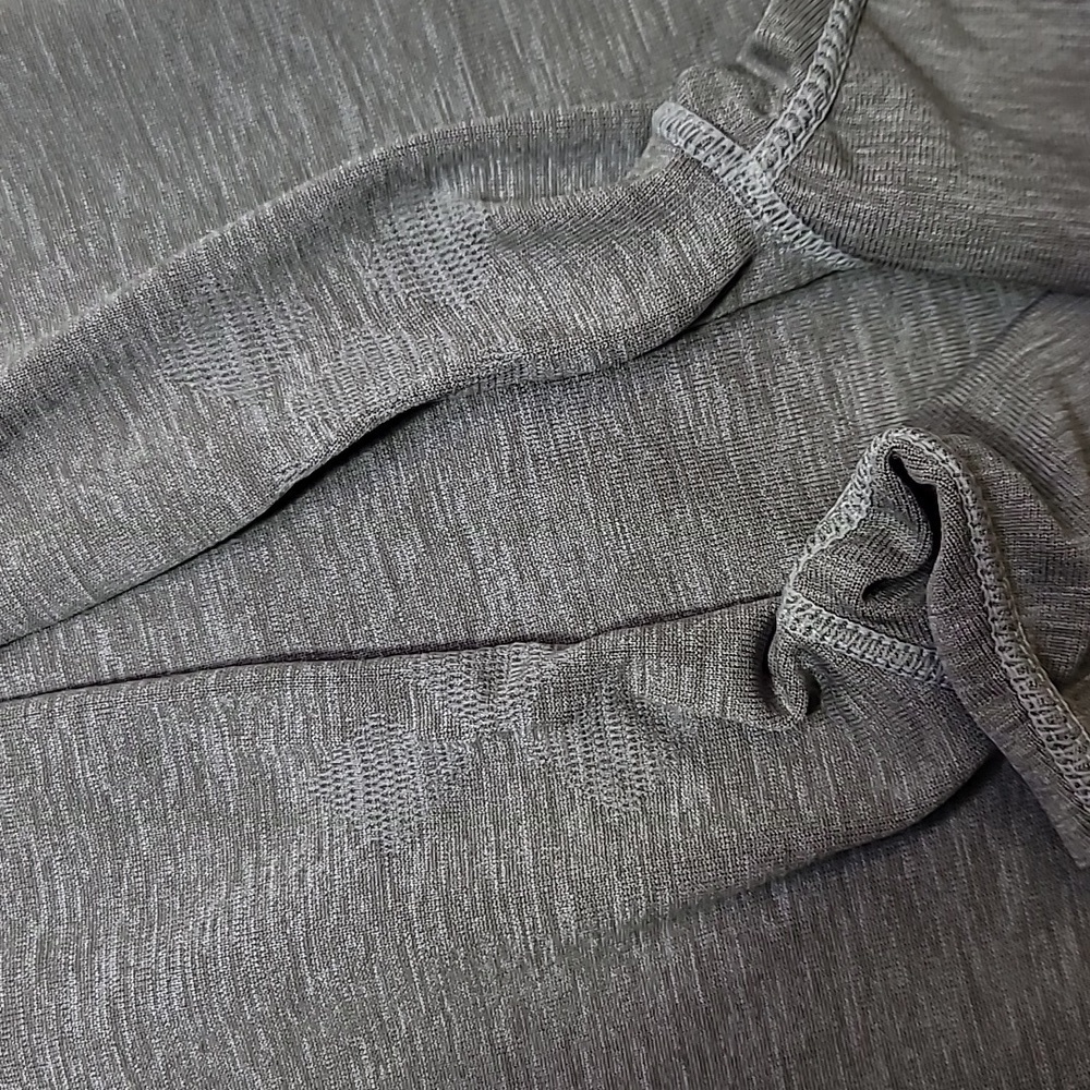 Rhone  essential Training shirt - Picture 10 of 12